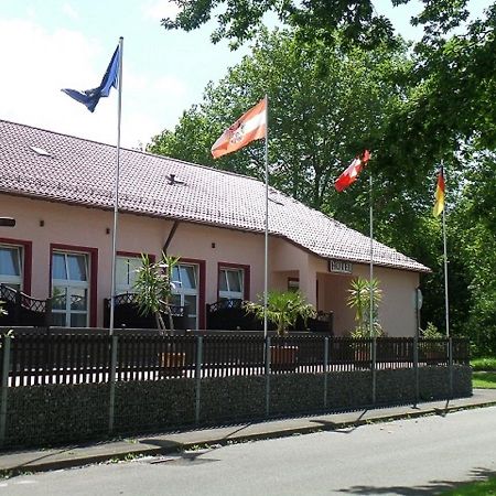 Hotel Garni Heuschober Friedrichshafen Exterior photo